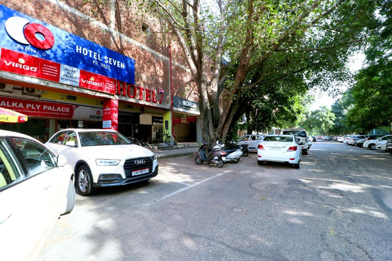 Hotel Seven- Center Of City จัณฑีครห์ ภายนอก รูปภาพ