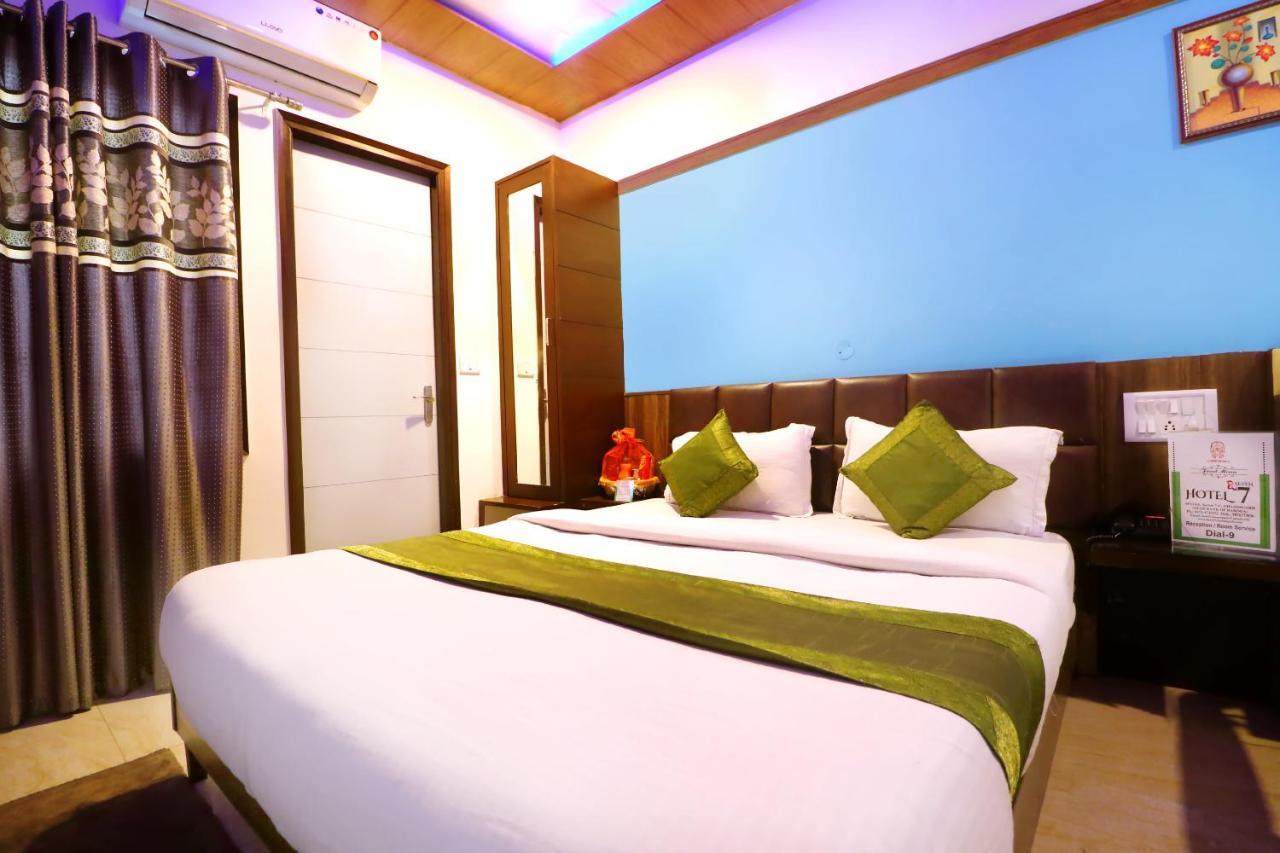 Hotel Seven- Center Of City จัณฑีครห์ ภายนอก รูปภาพ