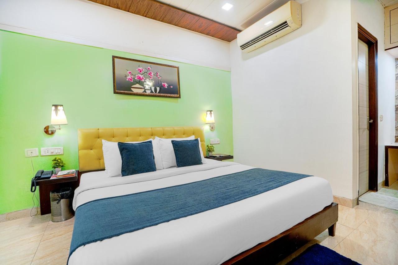 Hotel Seven- Center Of City จัณฑีครห์ ภายนอก รูปภาพ