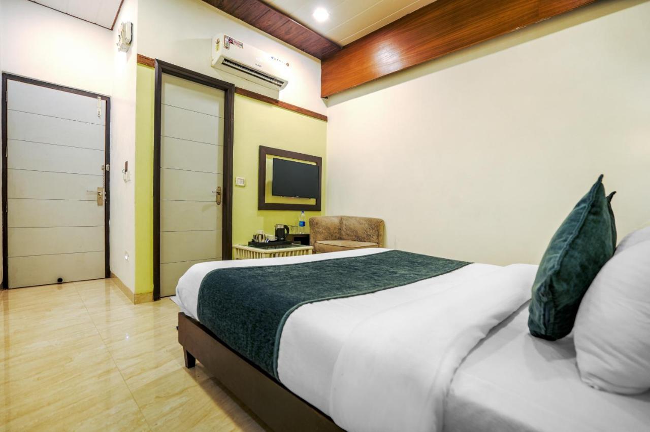 Hotel Seven- Center Of City จัณฑีครห์ ภายนอก รูปภาพ