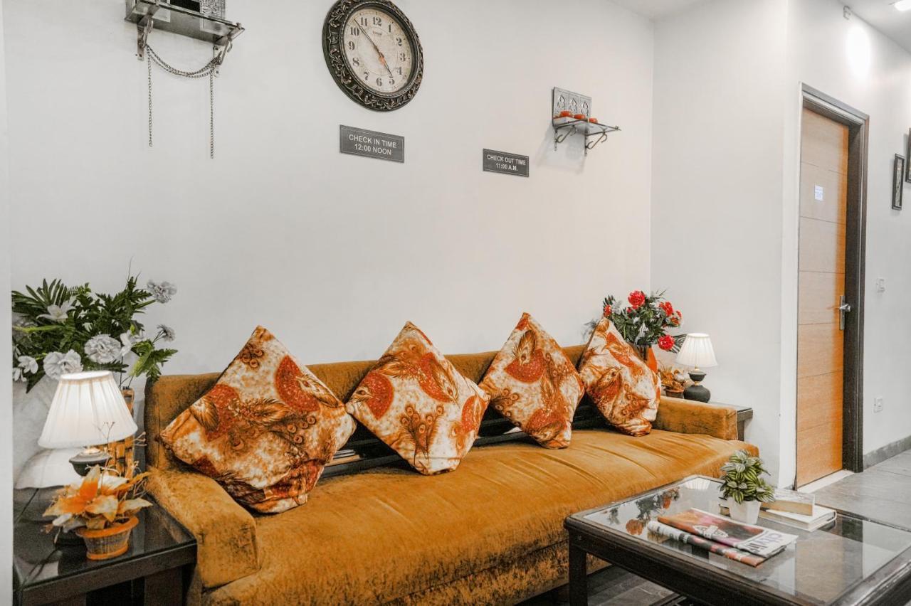 Hotel Seven- Center Of City จัณฑีครห์ ภายนอก รูปภาพ
